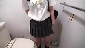 Solo Adolescentes De Harajuku: Parte 1 - Juego De Cosplay, Pov Y Follada En El Baño