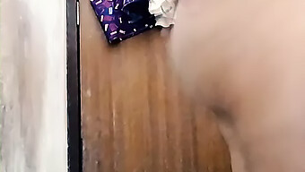 Desi Tante Meri Chudai Blir Fingret I Del 1 Av Videoen