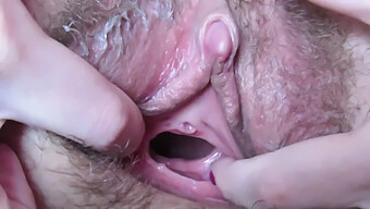 Amateur Indian Teen'S Close-Up Hairy Pussy Squirting