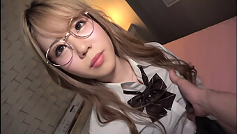 Remaja Amatir Dengan Kacamata Mendapatkan Creampie Di Ikebukuro Pov