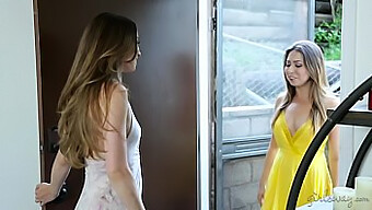 Lesbische Melissa Moore Und Capri Anderson Lecken Sich Gegenseitig Die Muschi In Einer Partnerschaft 2