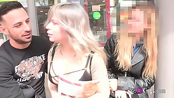 Aris Dark Kehrt Zurück: Die Lüsterne Milf Versucht, Die Öffentlichkeit Mit Ihren Sexuellen Wünschen Zu Erregen